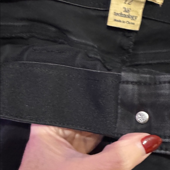 Democracy “Ab” Technology Skinny Jeans – Black | Size 12 - Picture 7 of 8